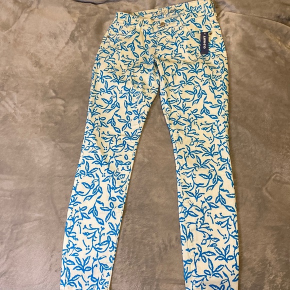 New Old Navy jeans - Picture 2 of 3